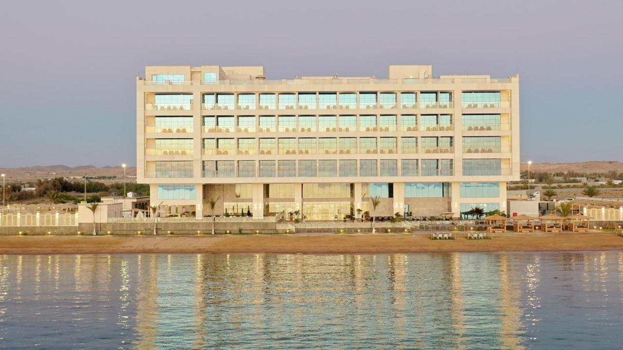 Waves Hotel Umm Lajj Exterior photo